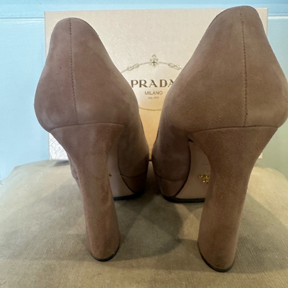 Prada Heels w/box - Picture 7 of 11
